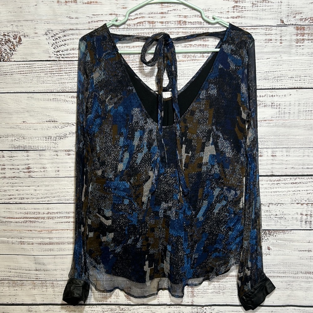 For Love & Lemons Navy Print Silk Leather Cuffs Back Tie V Neck Blouse Medium - Picture 6 of 14